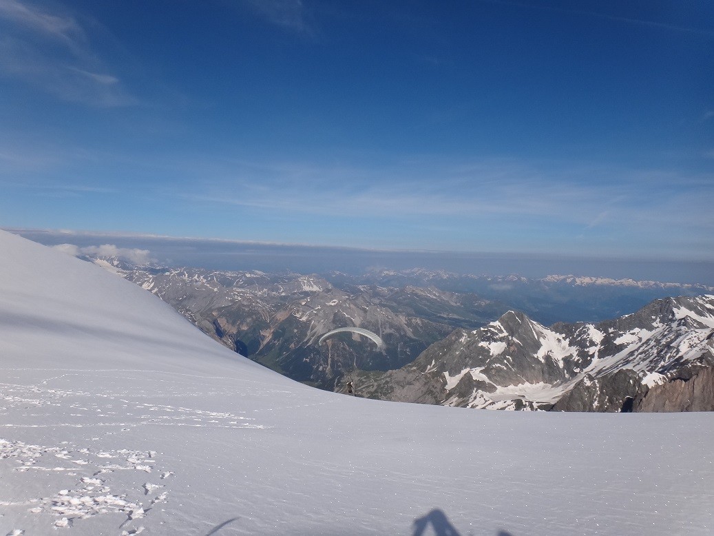 Col de la grande casse. 8 militaires s'envoient en l'air