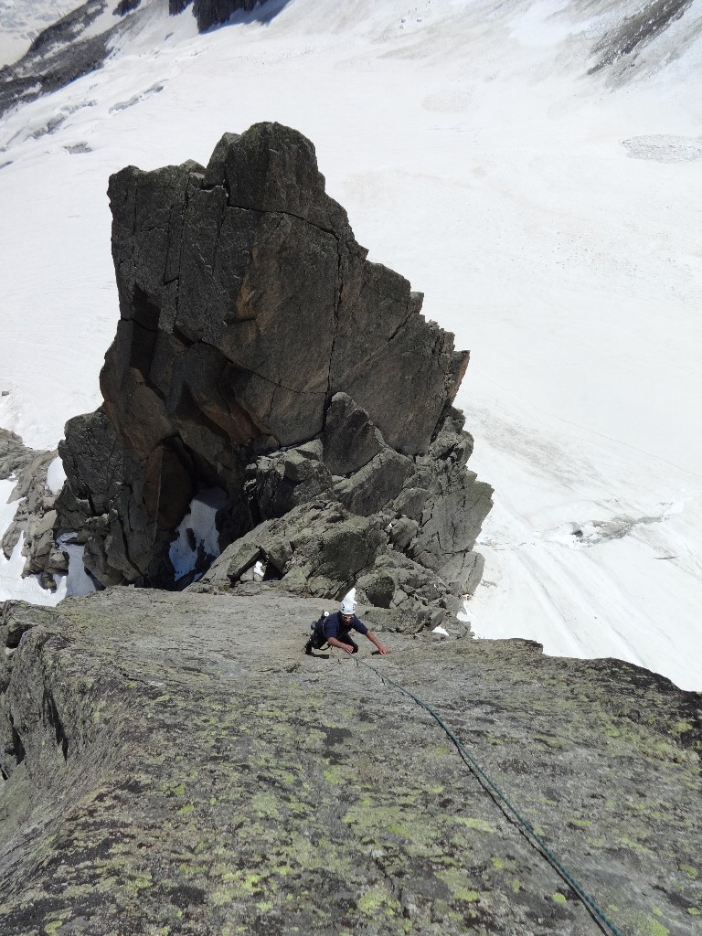 L11, fissures dans une dalle plein gaz,, magnifique
