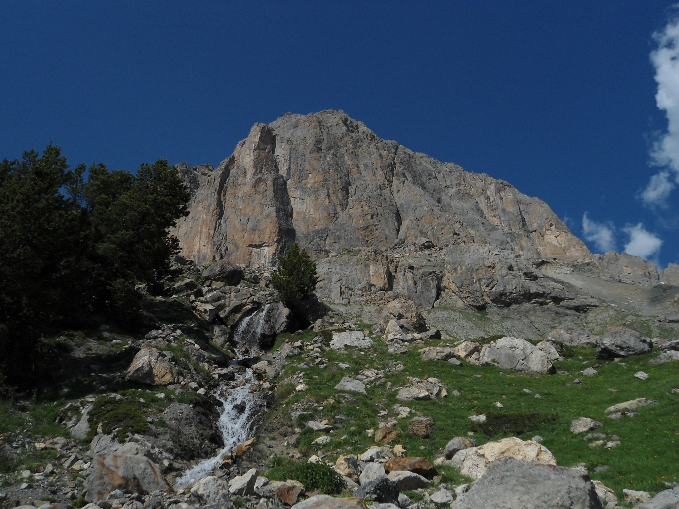 la Tete Colombe dalla fine del bosco (e fine dell'acqua)