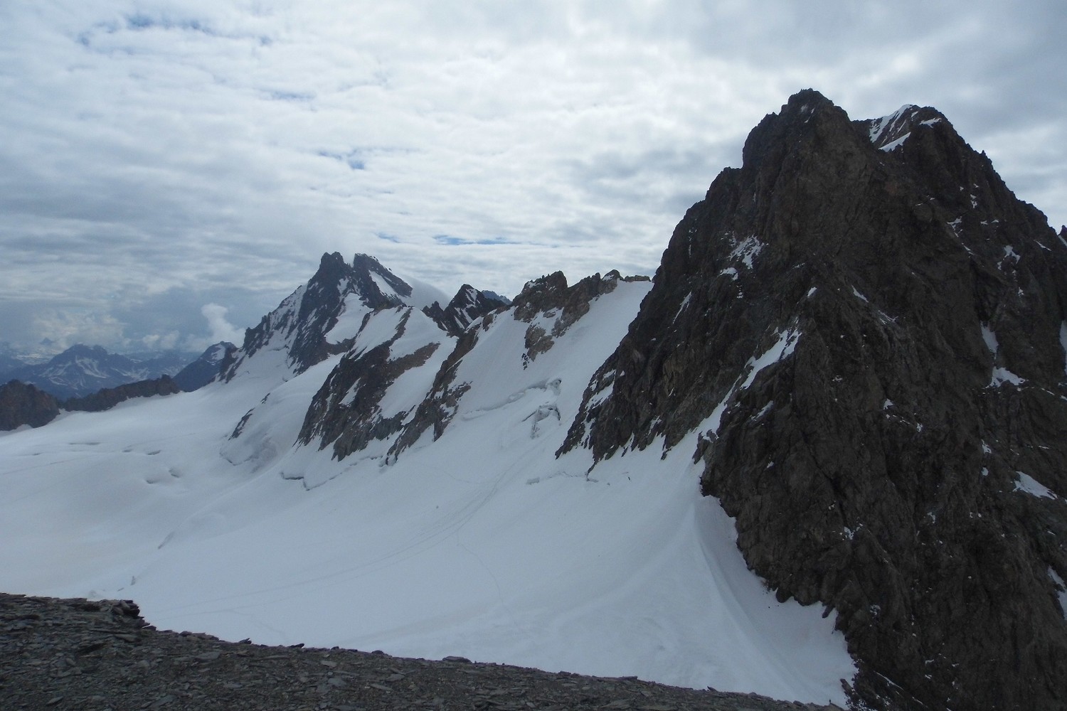 Vue sur le Pic de la Grave et la Meije depuis le sommet