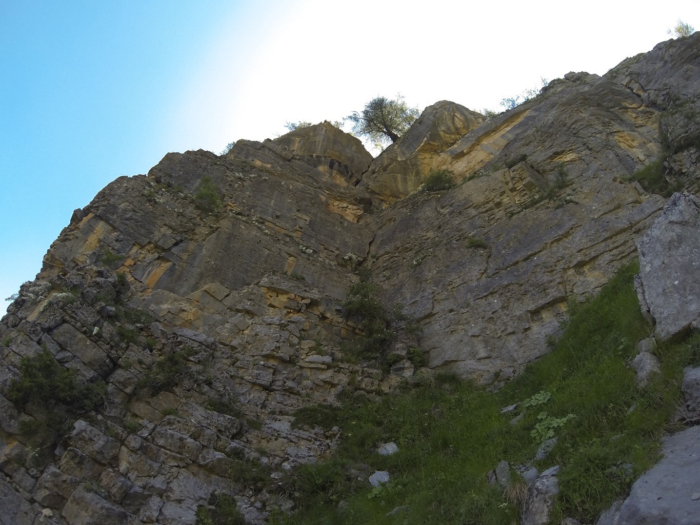 Attention ça tombe ! 6a+