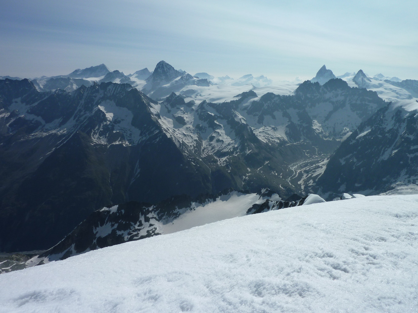 Vue du sommet sur les 4'000, Bishorn, Weisshorn, Dent Blanche, Cervin, Dent d'Herens