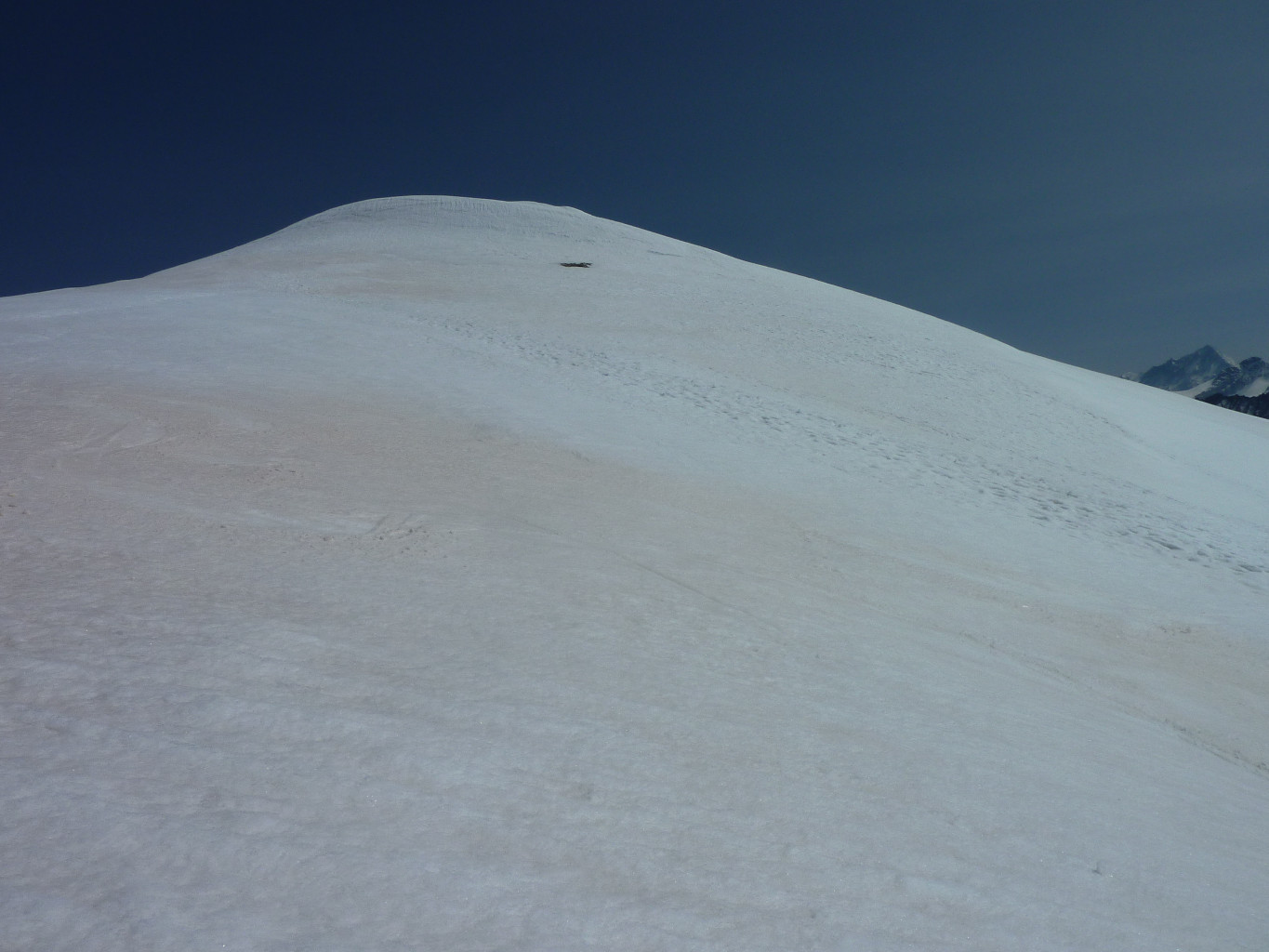Sous le sommet