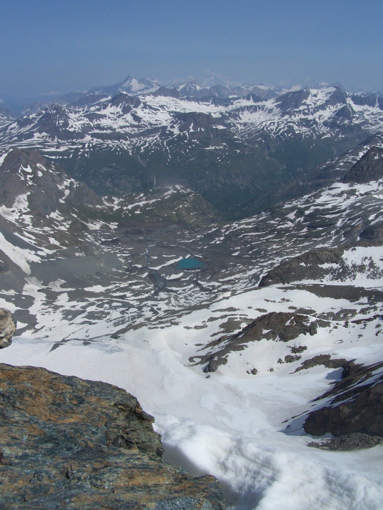 Plan des Evettes, Aiguilles Rousses, pointes des Montet et Sassière vue depuis le sommet