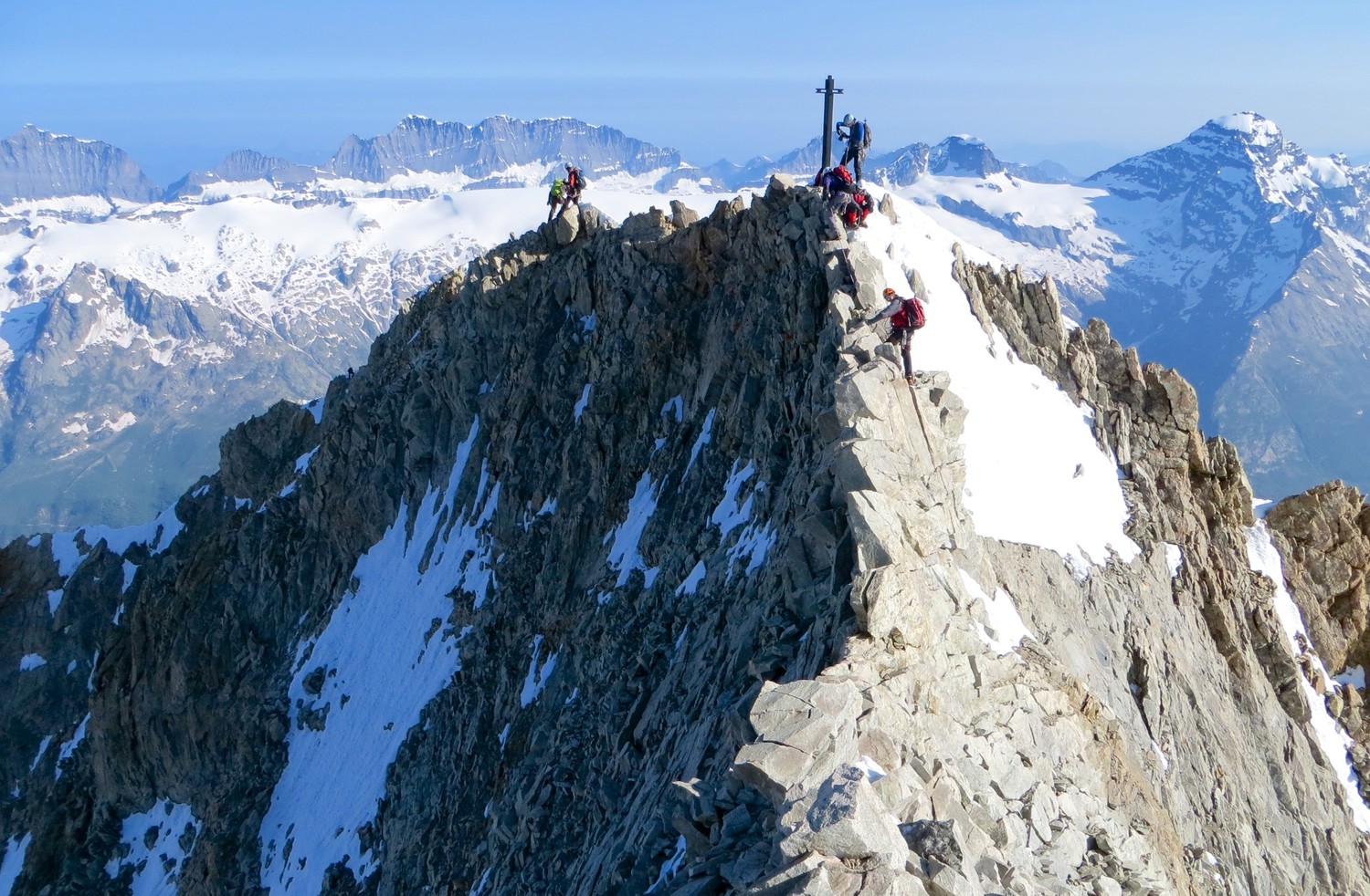 Croix sommitale du Bietschhorn