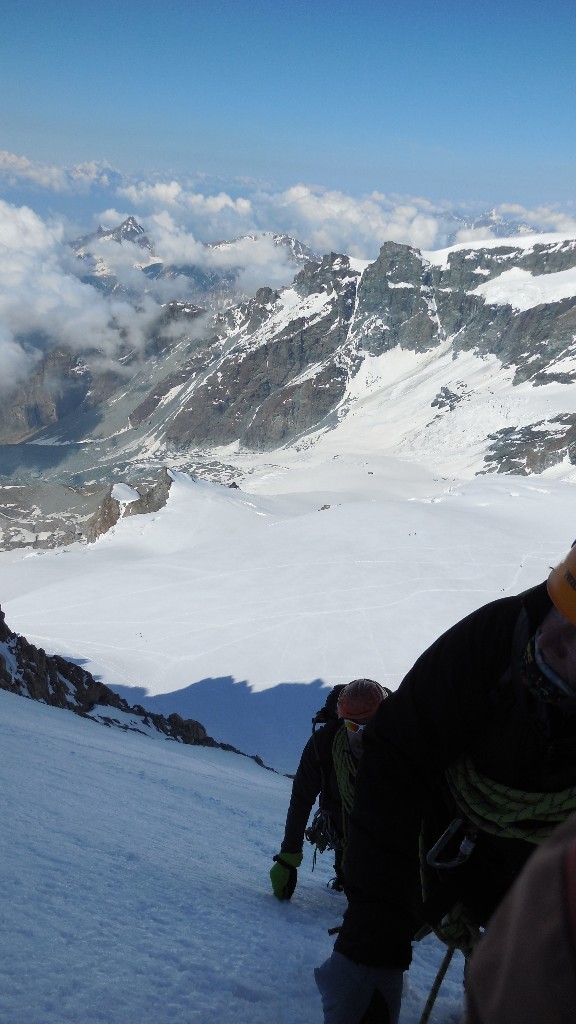 Du sommet, (au niveau de la viege à peu près) la descente au refuge d'Ayas.
