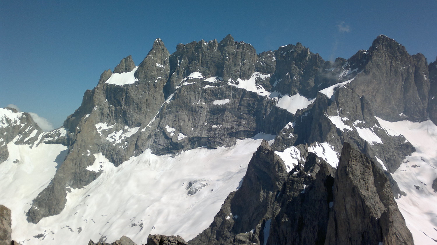 Vue du sommet du pic Nord des Cavales