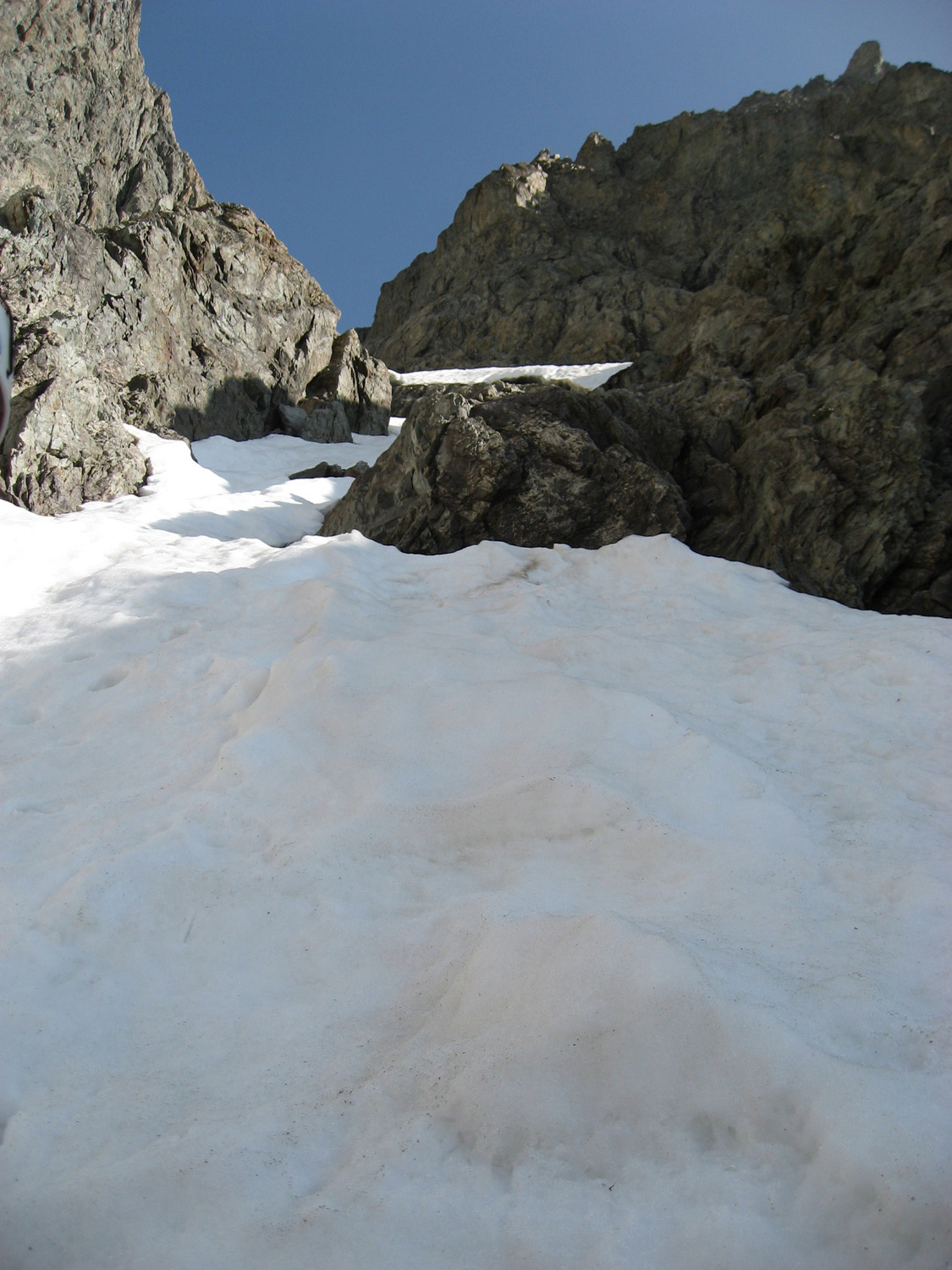 crevasse, passage sur roche à droite sans crampons