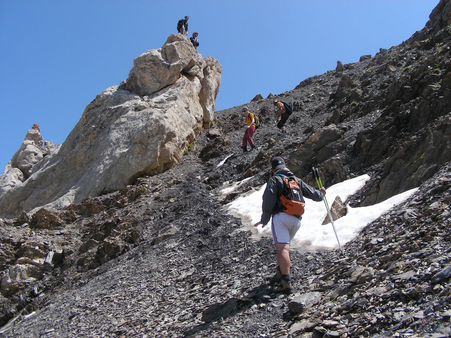 Terrain "délité" sur la traversée versant N de la Crête du Galibier