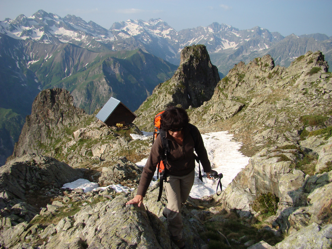 Montée au col au dessus du refuge