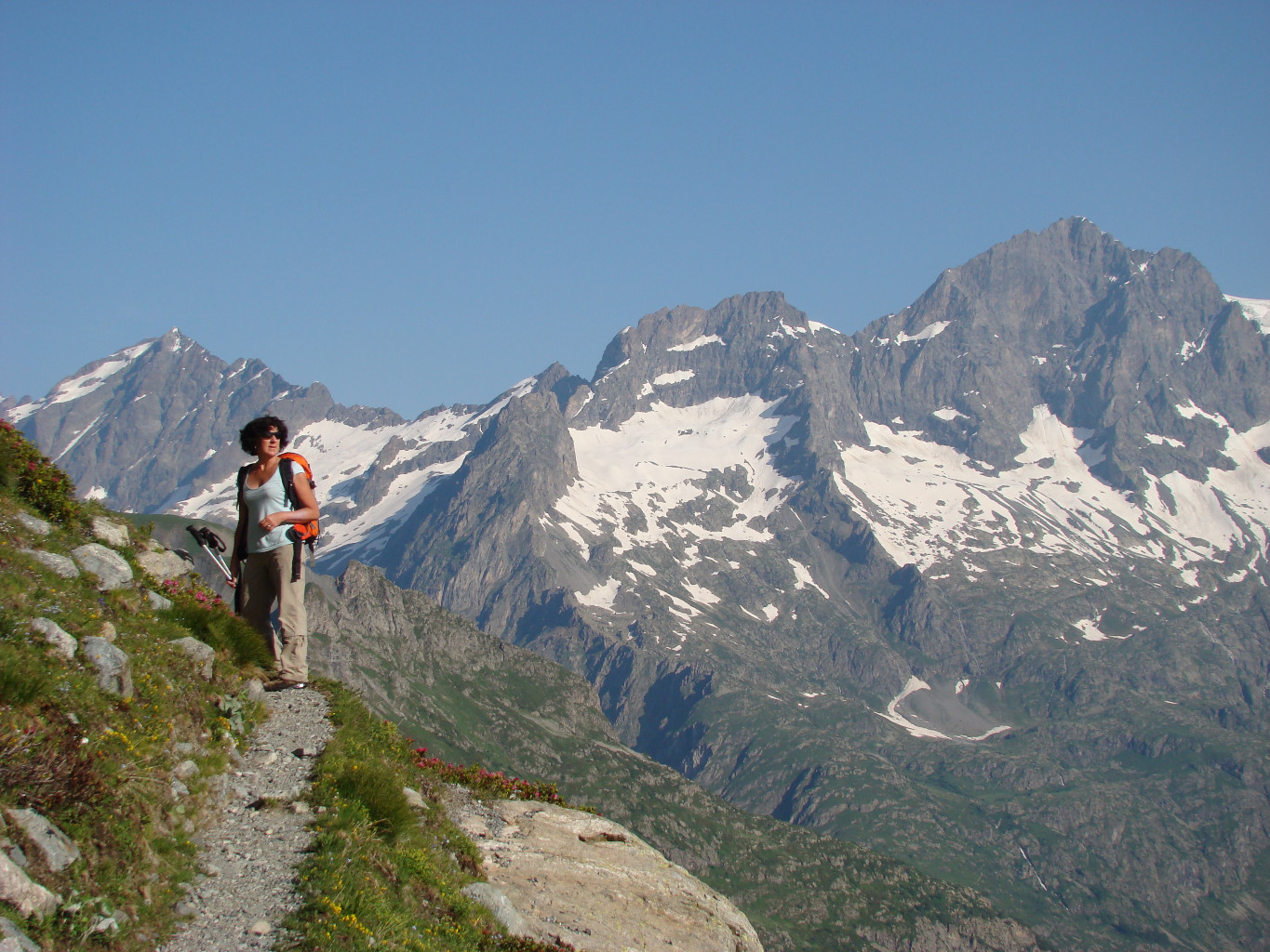 Balcon du Sirac : au fond, la cime du Vallon et les Rouies