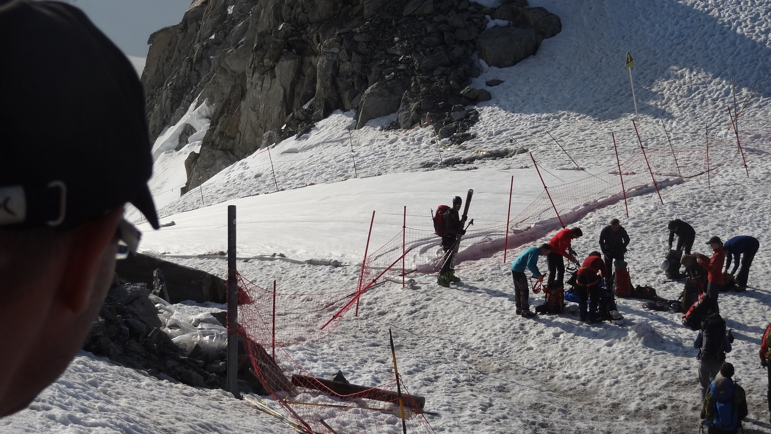 Tissu blanc installé au col des Grands Montets