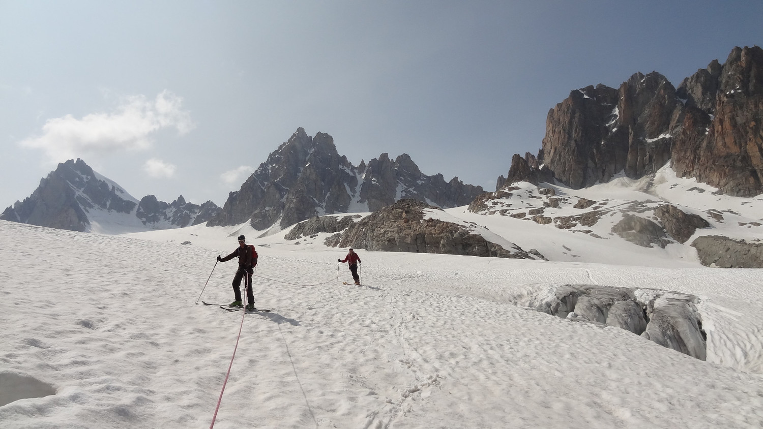 Encordement pour franchir les crevasses du glacier de Saleina