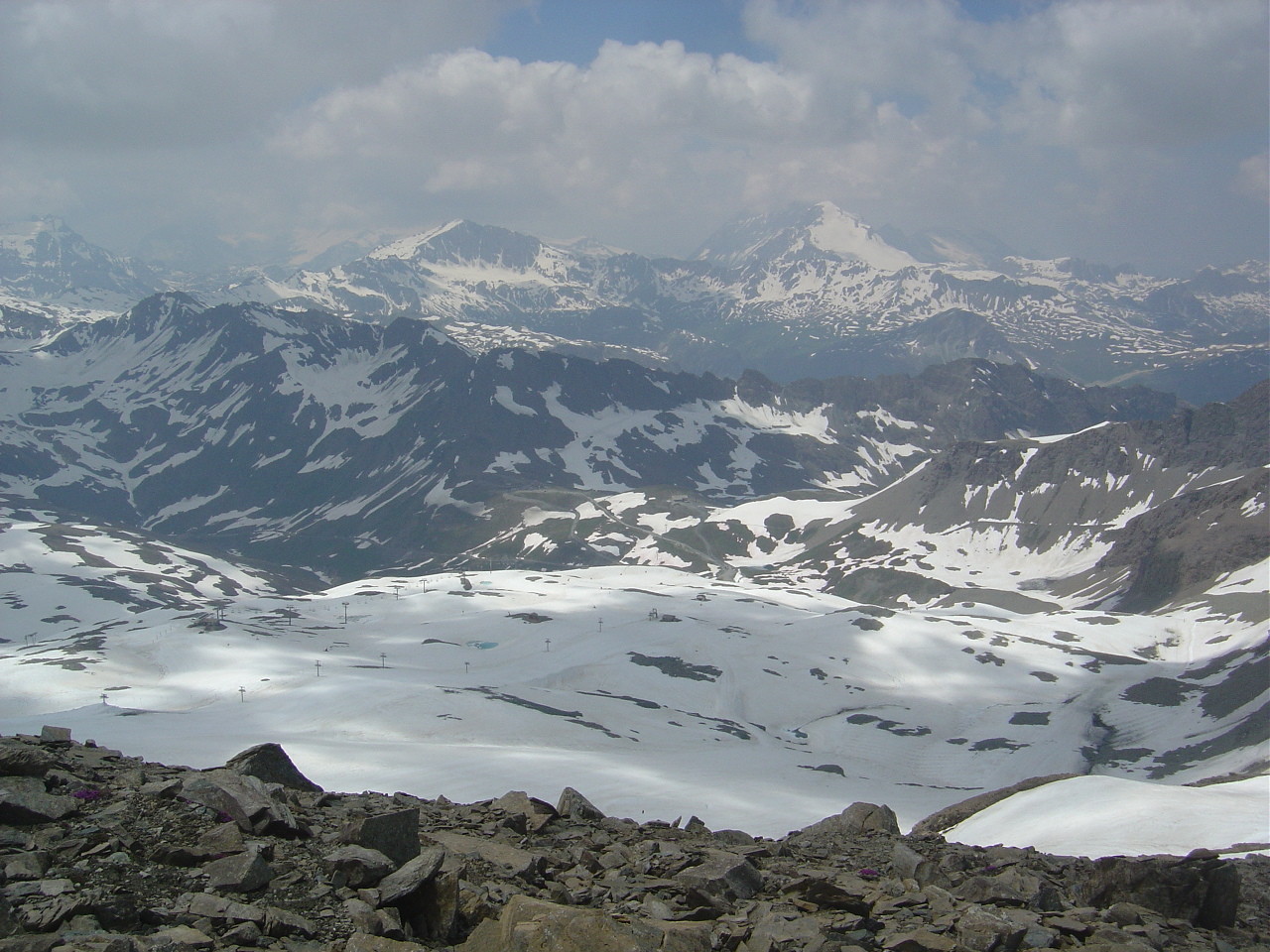 Au loin, la route de l'Iseran...