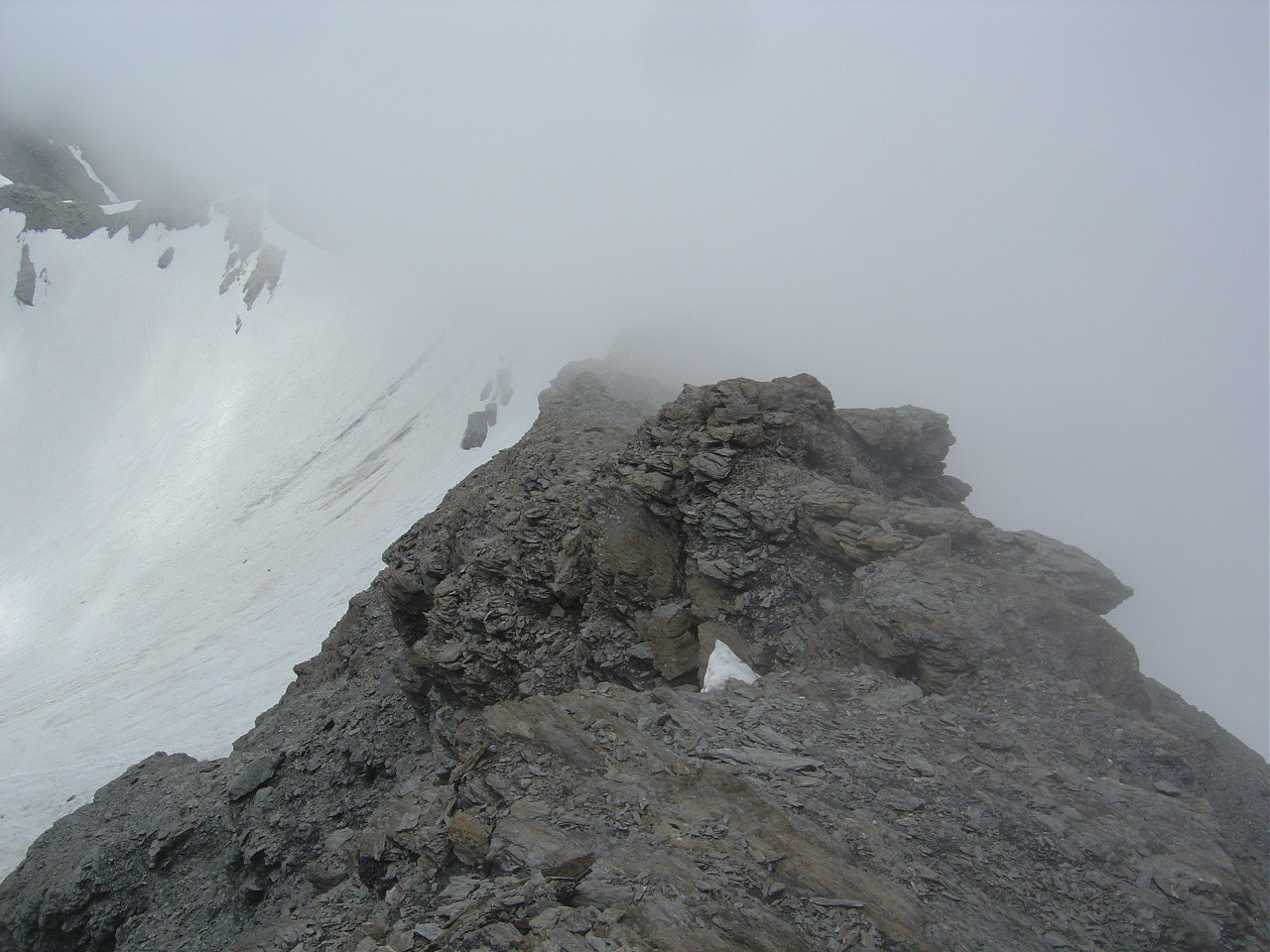 Vue plongeante de l'arête SE