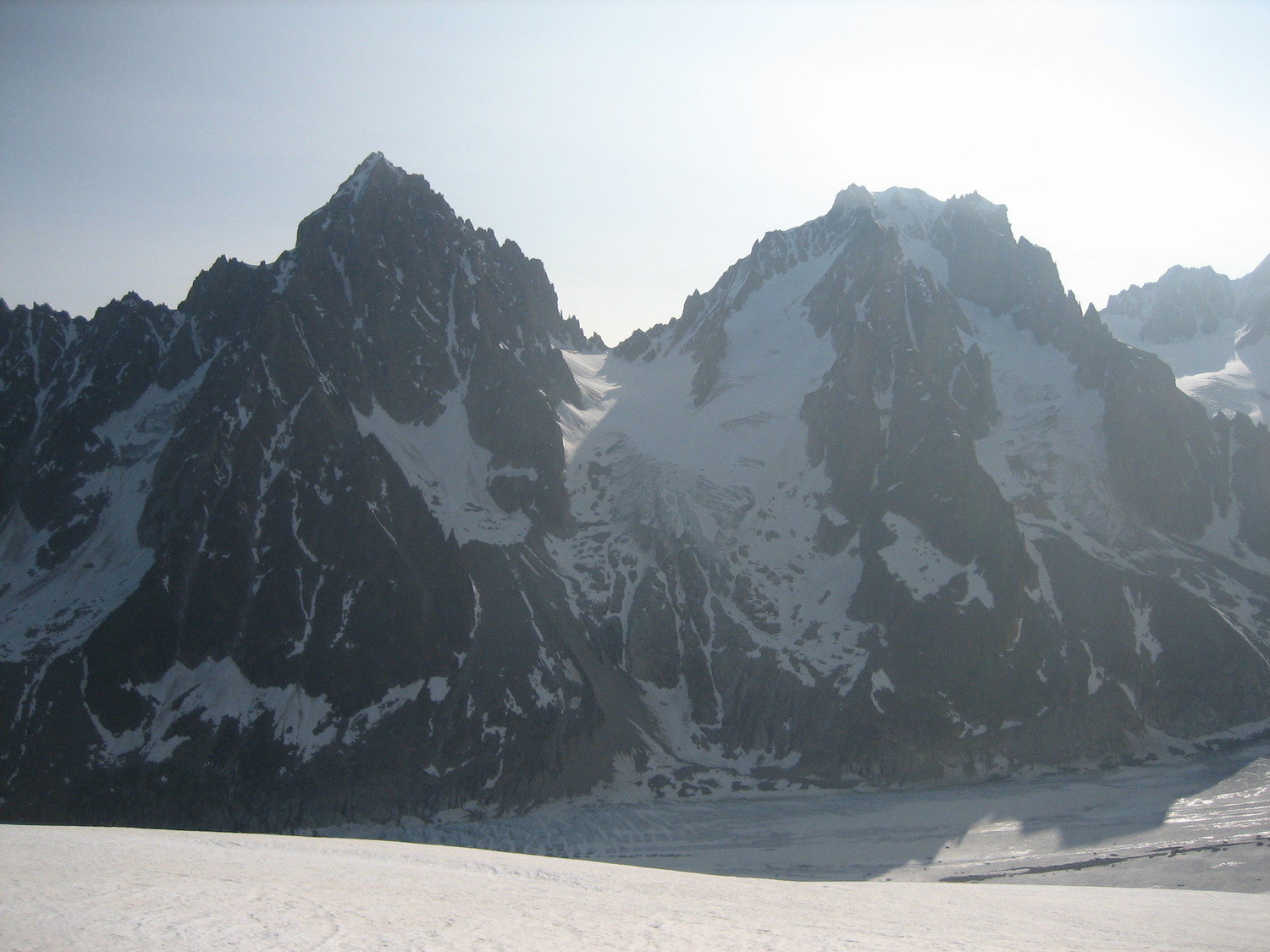 Chardonnet et Aiguille d'Argentière, avec notre col du Chardonnet entre les 2