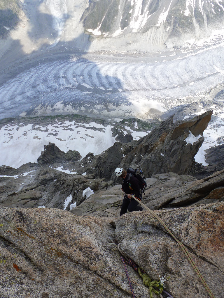 CHARMOZ-GREPON Premier rappel de la vierge, coté mer de glace pour atteindre la brèche balfour