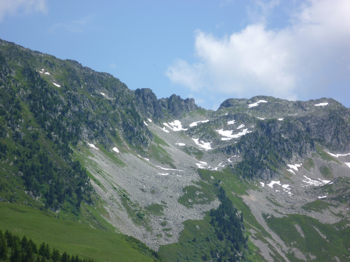 Vue d'ensemble de l'arête et de la descente