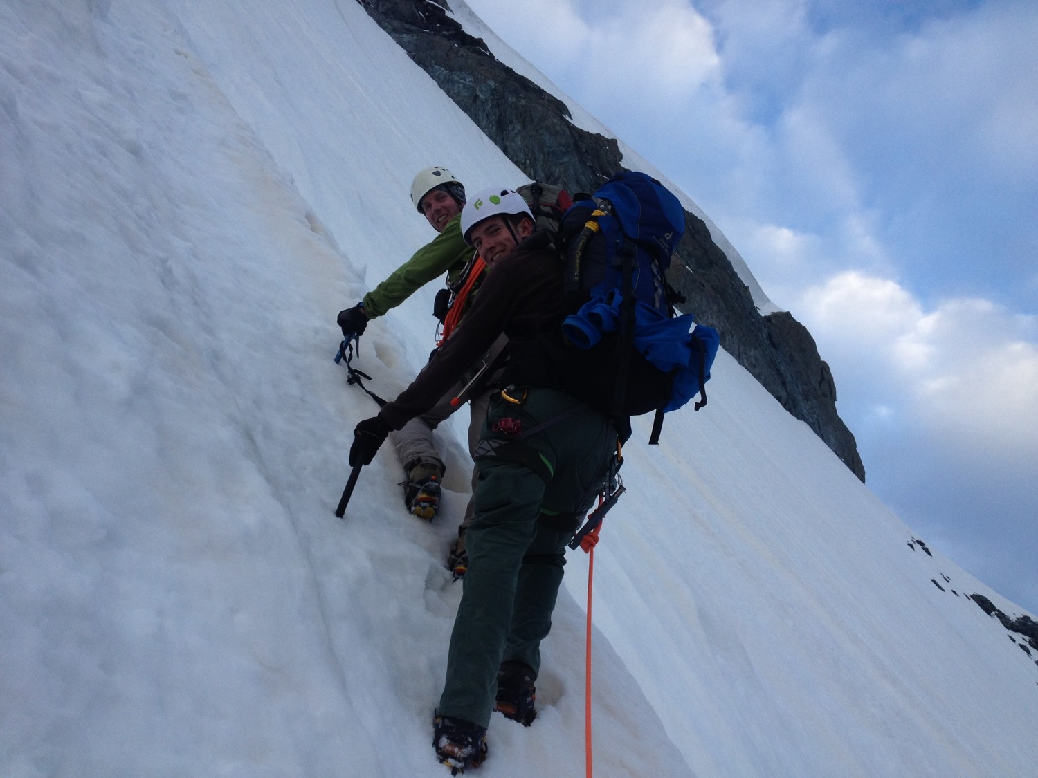 La cordée "sourire" direction l'arête du Triftji