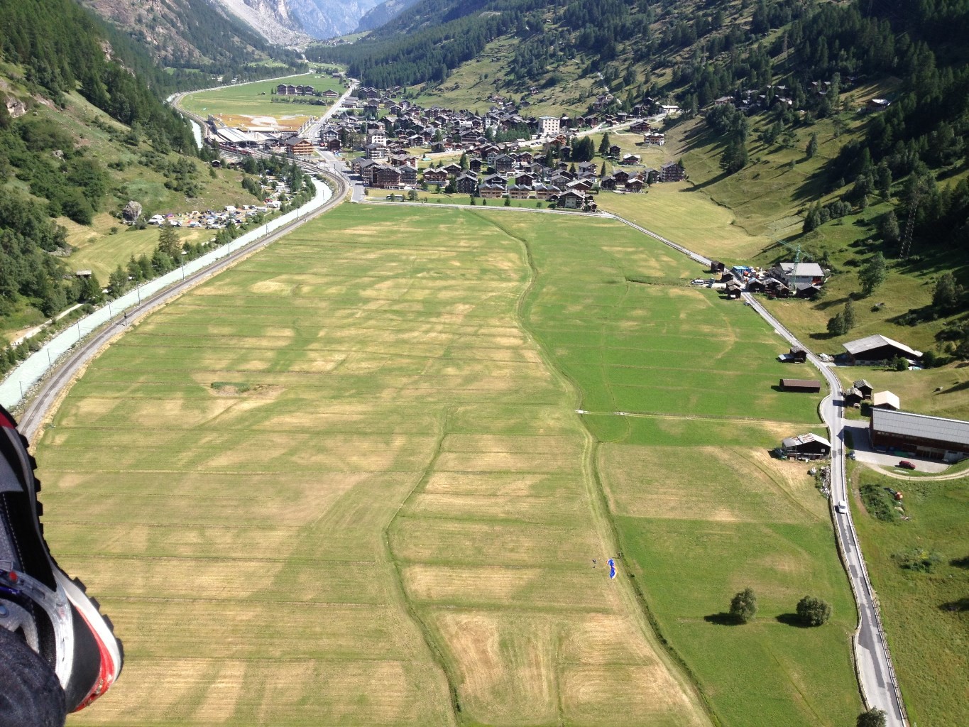 Atterrissage à Täsch