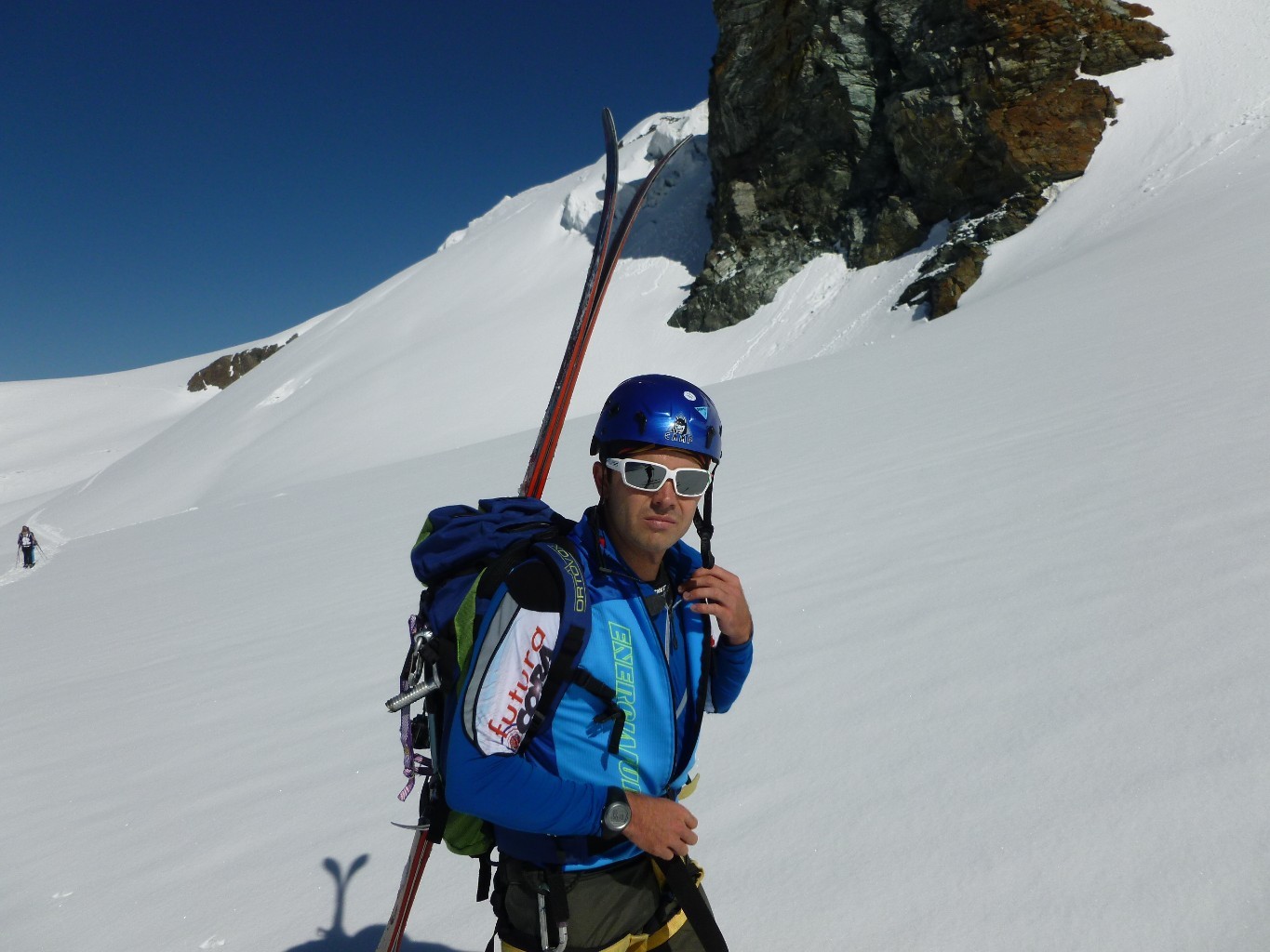 cerlo sci in spalla