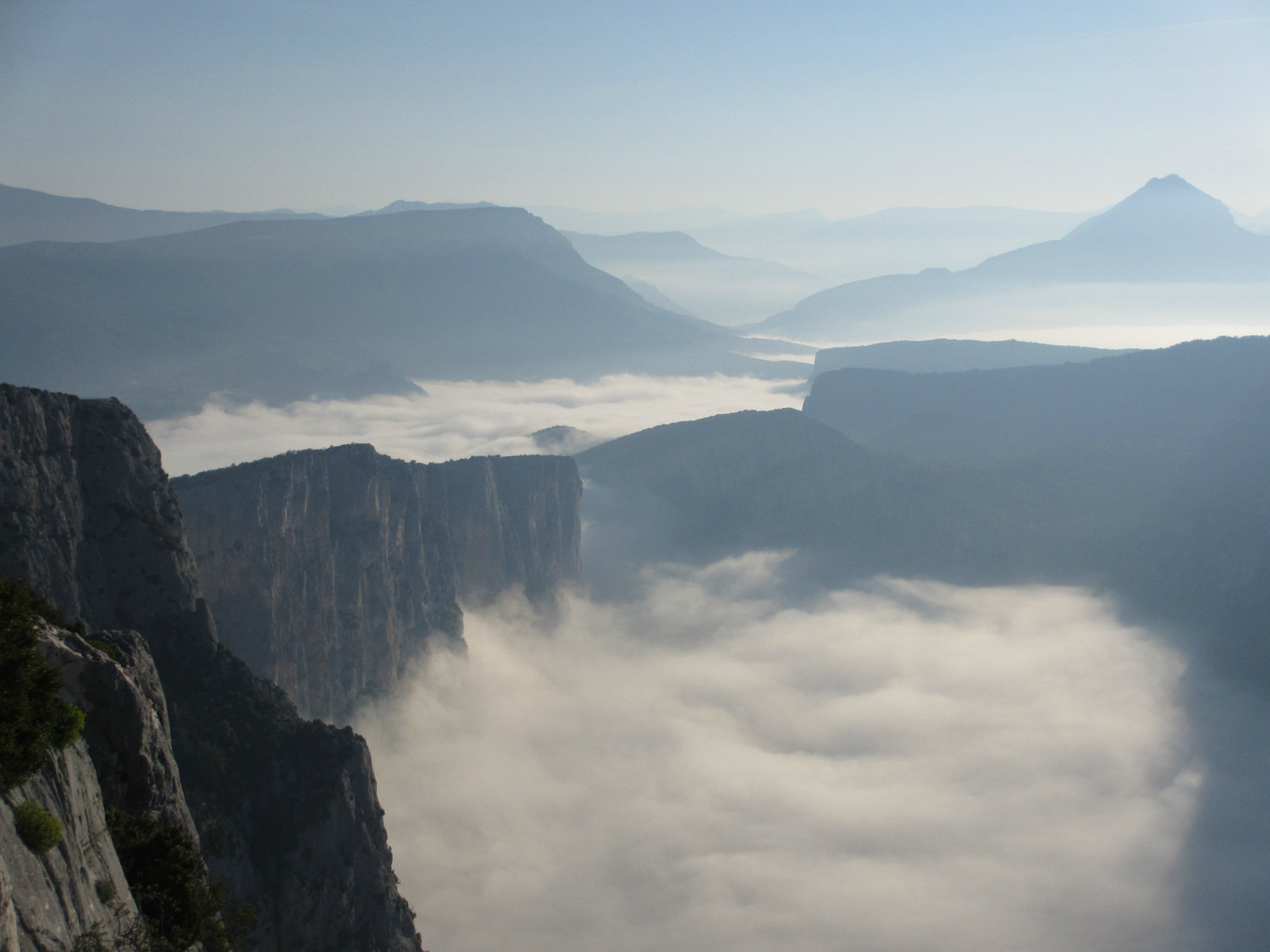 le soleil se leve sur le verdon