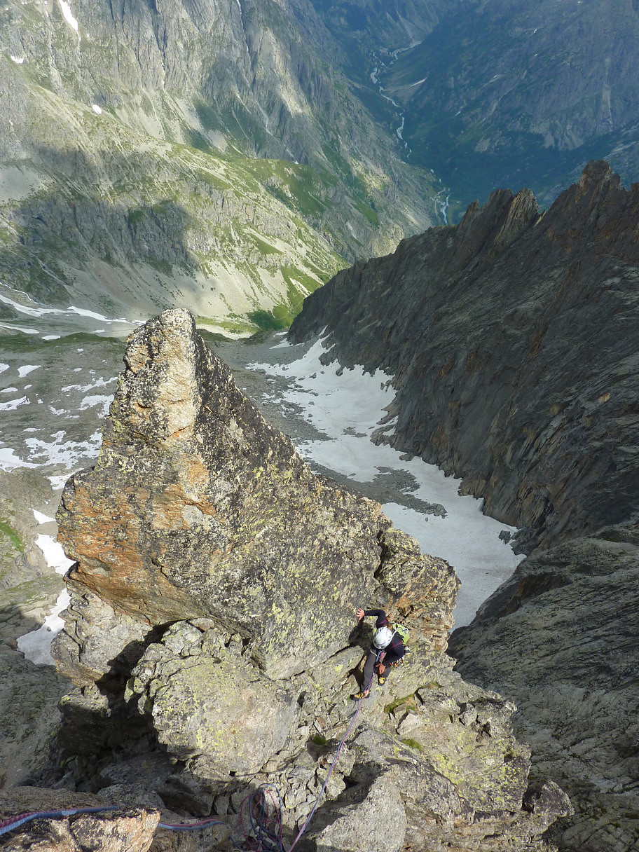 Pointe secondaire sur le pilier