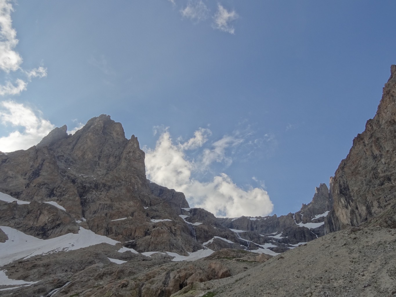 Le pilier initial et le vallon Claire