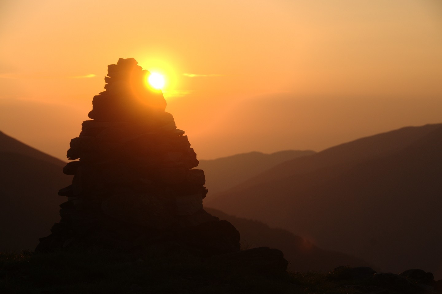 Le cairn de la hourquette d'Ouscouaou, sur le sentier du lac de Bassias