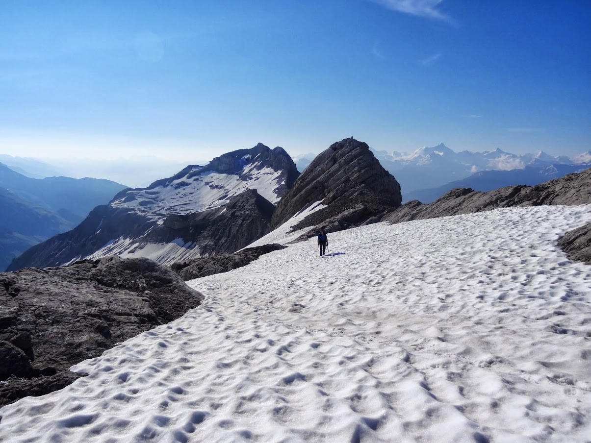 Montée après le col sur névés