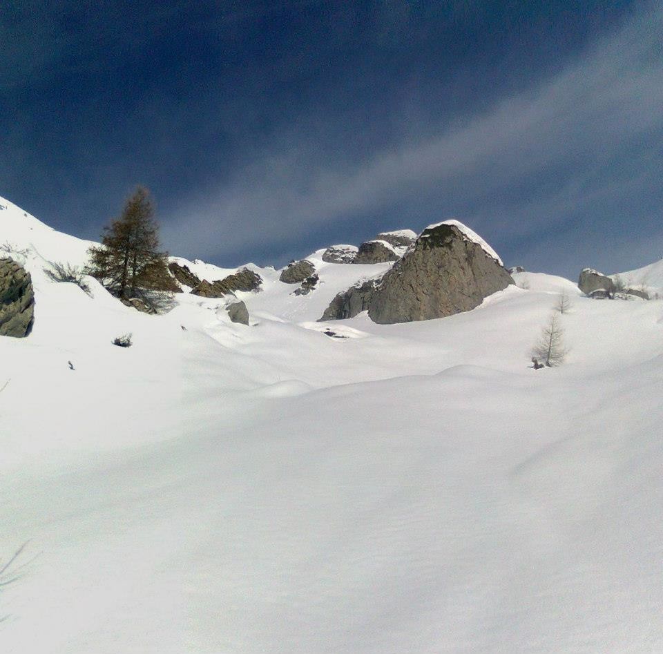 Passage au milieu des rochers