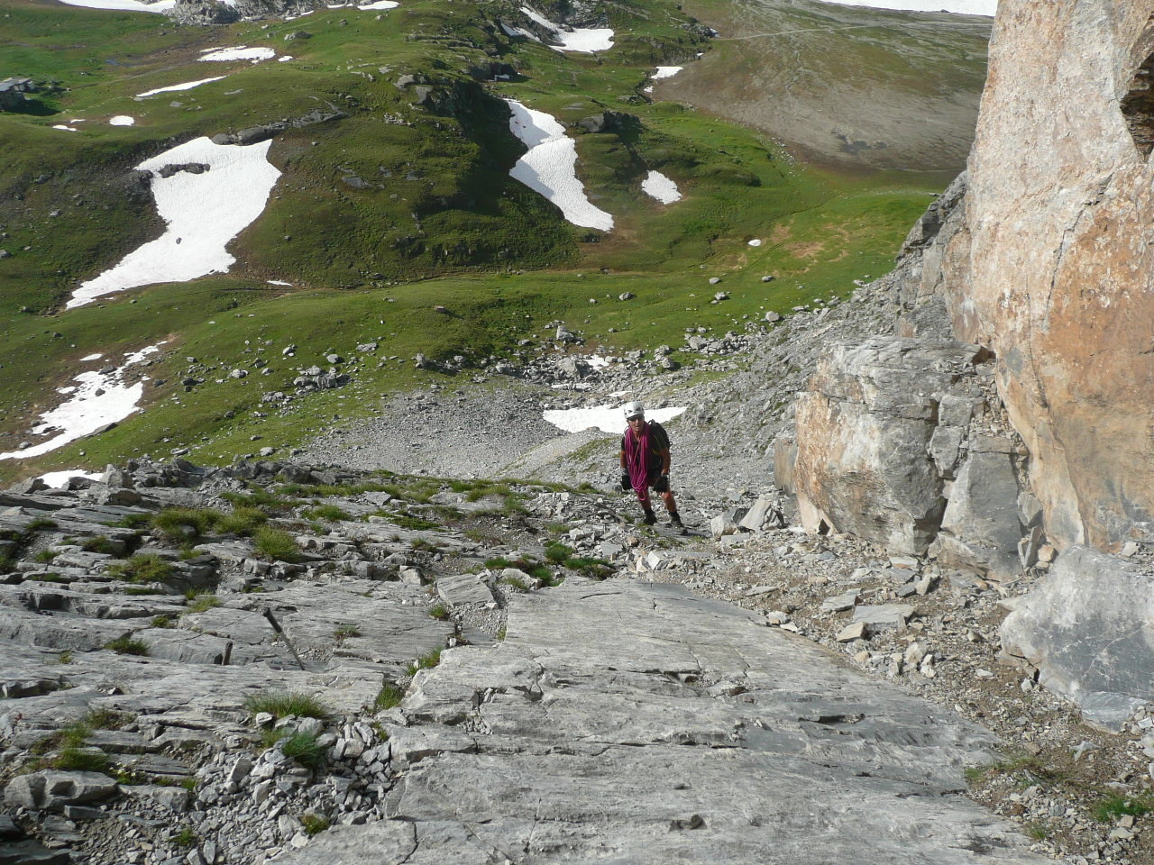 le haut du pierrier avant l'attaque, on distingue le refuge à gauche