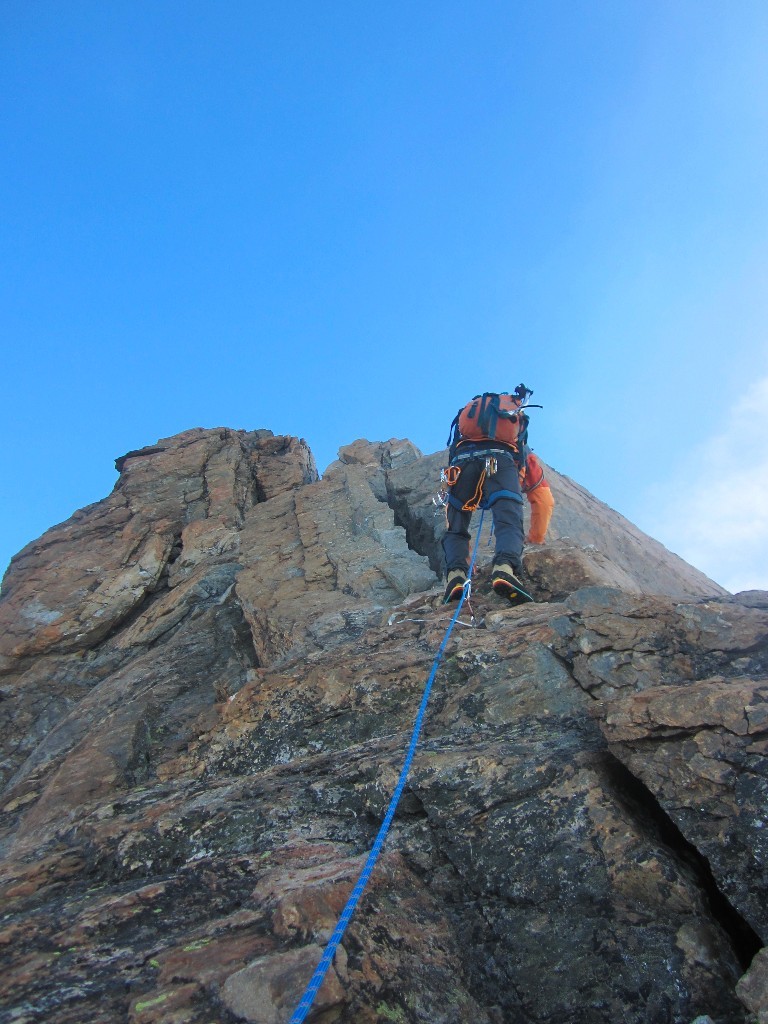 Lagginhorn, arête Sud, gendarme 3906