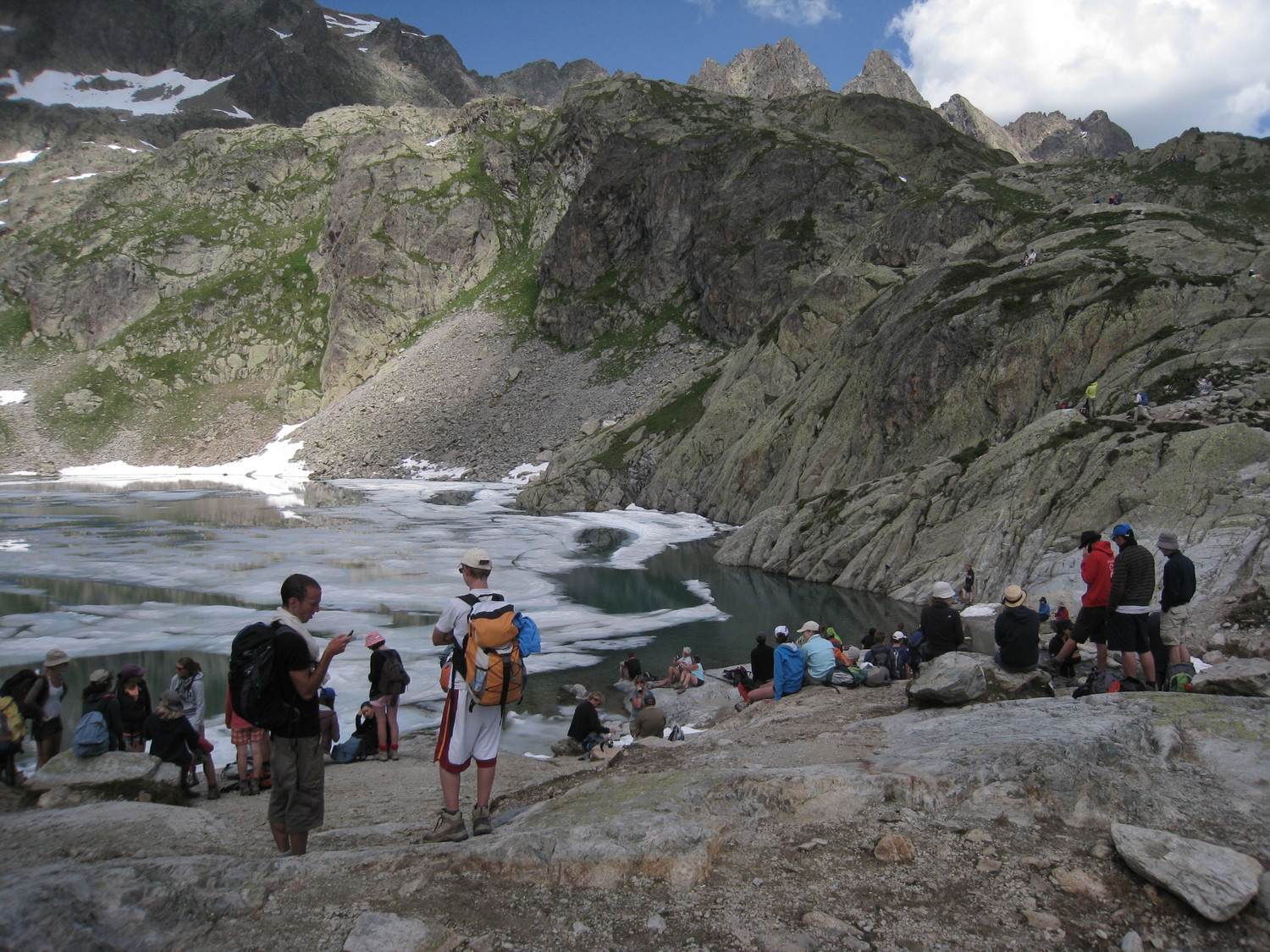 Belvedere - la descente, la foule au Lac Blanc