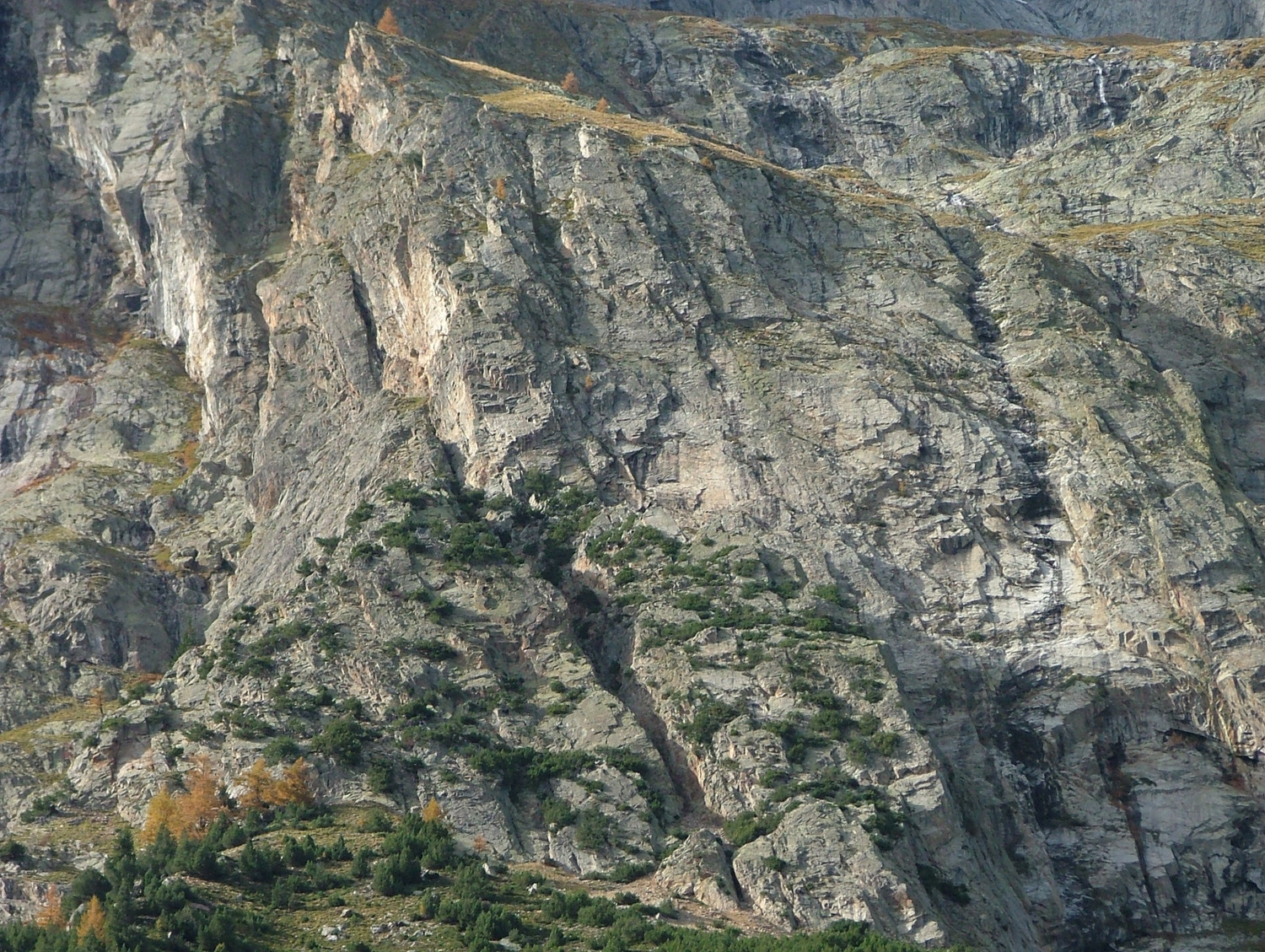 Secteur via ferrata - accès au Fauteuil des Allemands et refuge Borelli