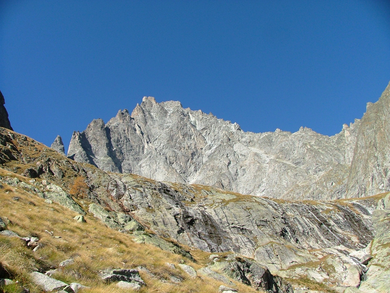 Refuge Borelli - Col des Chasseurs : la Noire apparaît à la sortie de la via ferrata