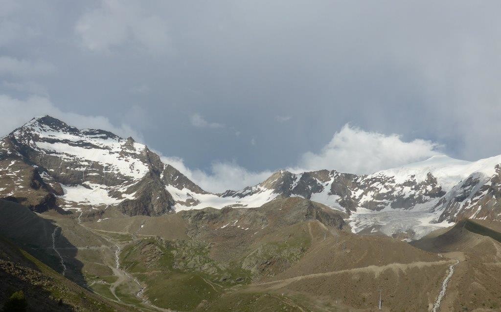 3500m d'arêtes en 1 1/2 jours : assez abrasif pour les doigts...