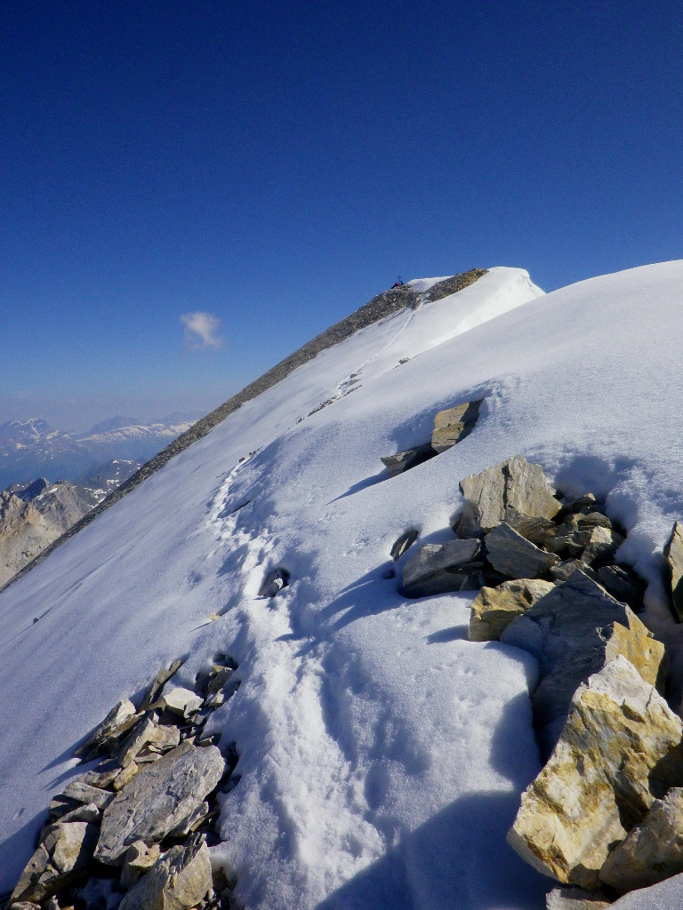 Arrivée au sommet du Brunegghorn