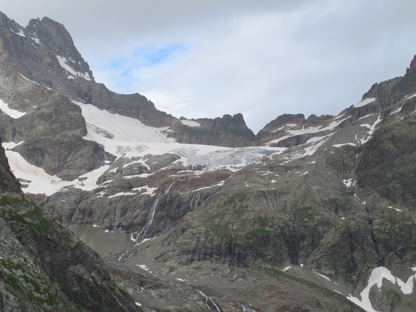 Olan arête N et brêche