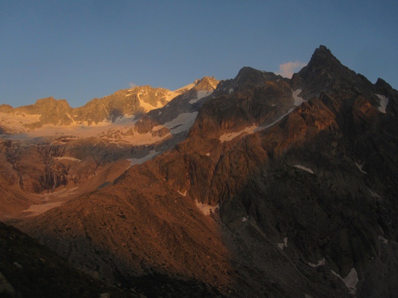 la Punta Albigna al tramonto