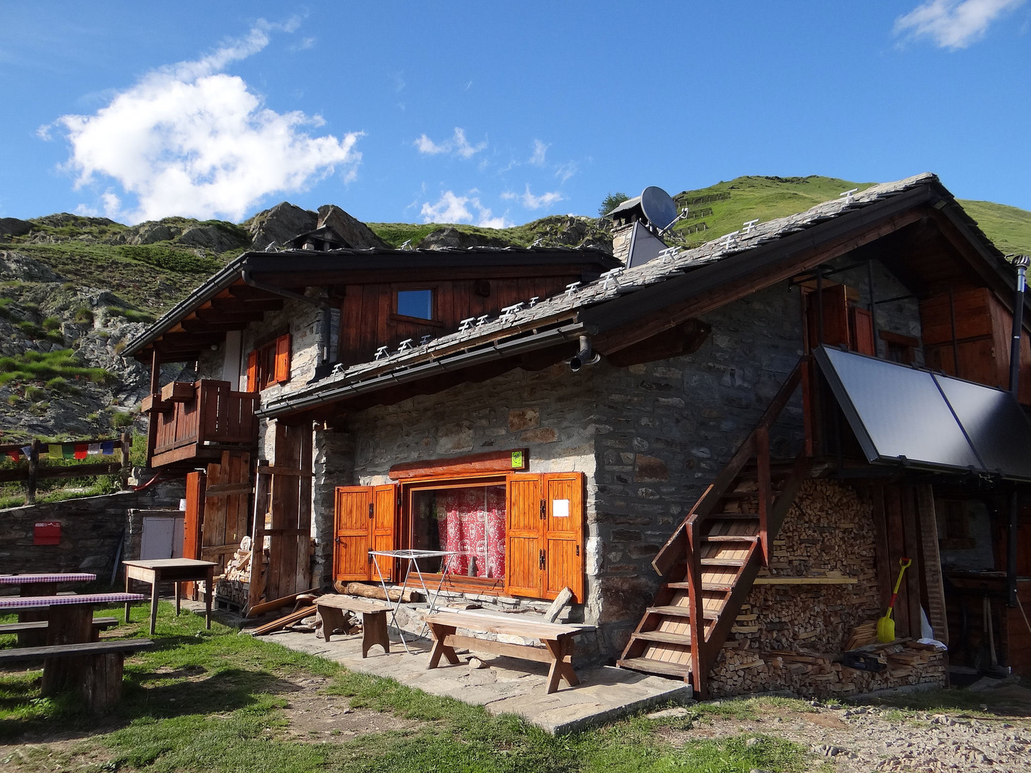 Refuge Bertone (refuge gardé hiver)