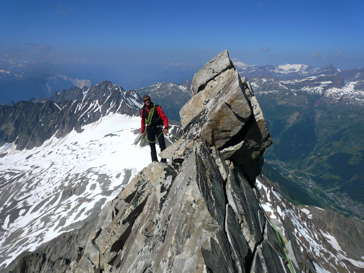 Tour Rouge sur l'arête W du Bietschhorn, l'un des rares coins solides...