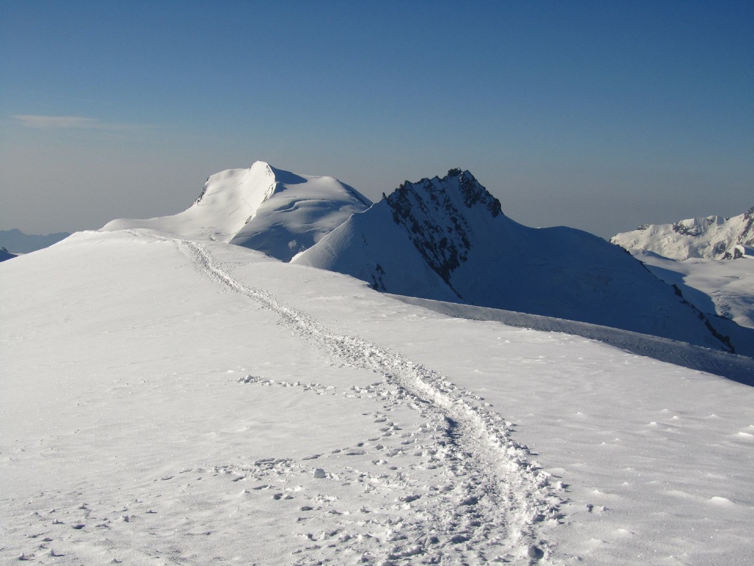 Vue du sommet sur le Rimpfischhorn