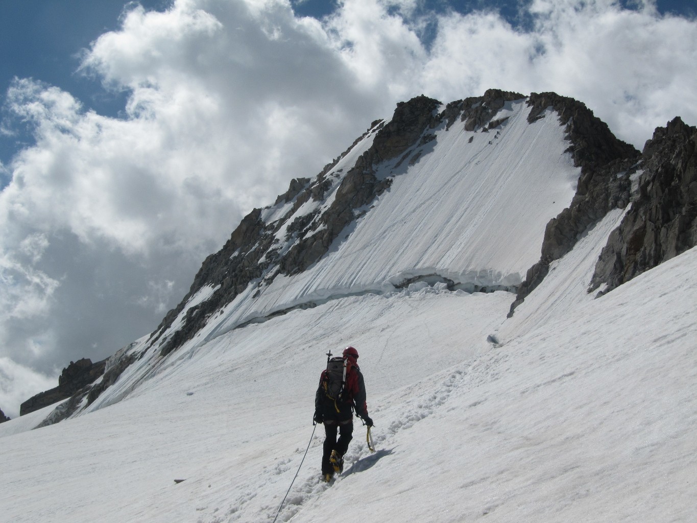cordée dans la petite face N de la Tête Blanche