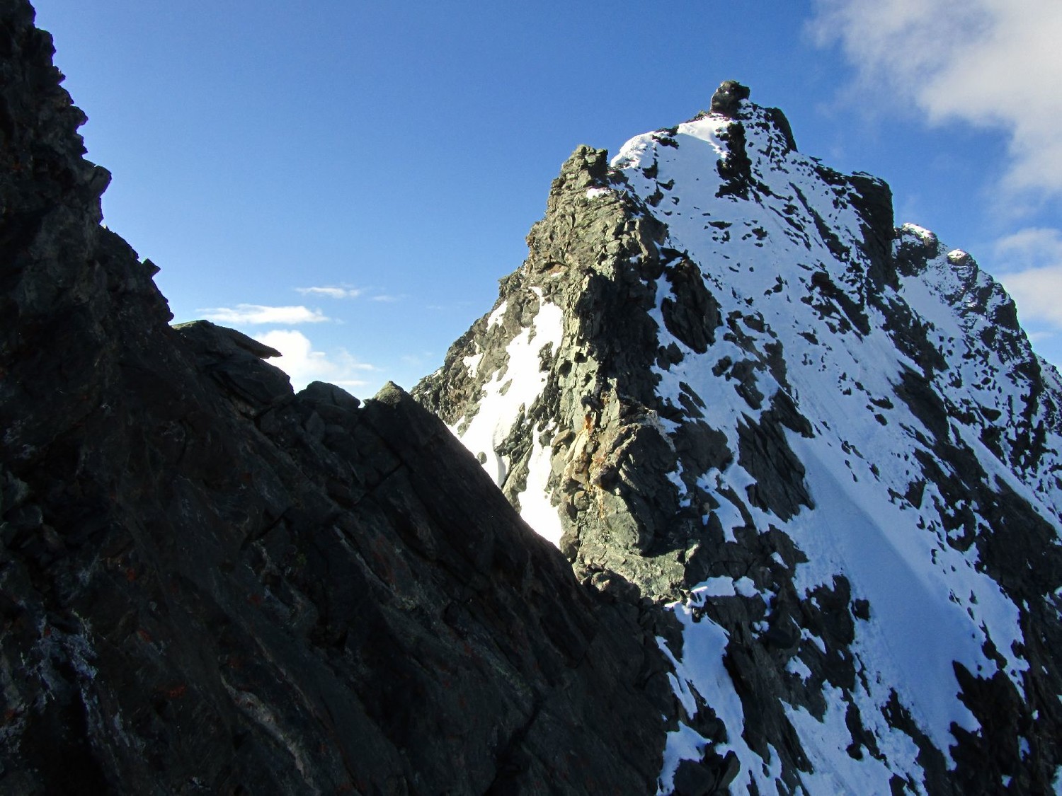 Les arêtes depuis la bas du Grand gendarme