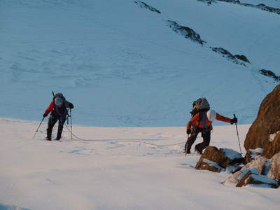 En rejoignant l'arête En rejoignant l'arête