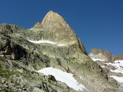 Aiguille Dibona : Face W et contrefort SW Aiguille Dibona : Face W et contrefort SW