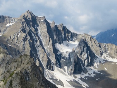 Couloirs du Grand Goliath depuis le Pain de Sucre Couloirs du Grand Goliath depuis le Pain de Sucre