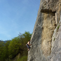 Le jeu de la couenne : le Pont de Vence, Arnaud H. dans "el vals del obrero" (7b)