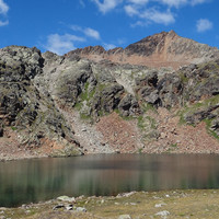 Lac de Lussert du milieu - Pointe Rouge d'Emilius en arrière plan